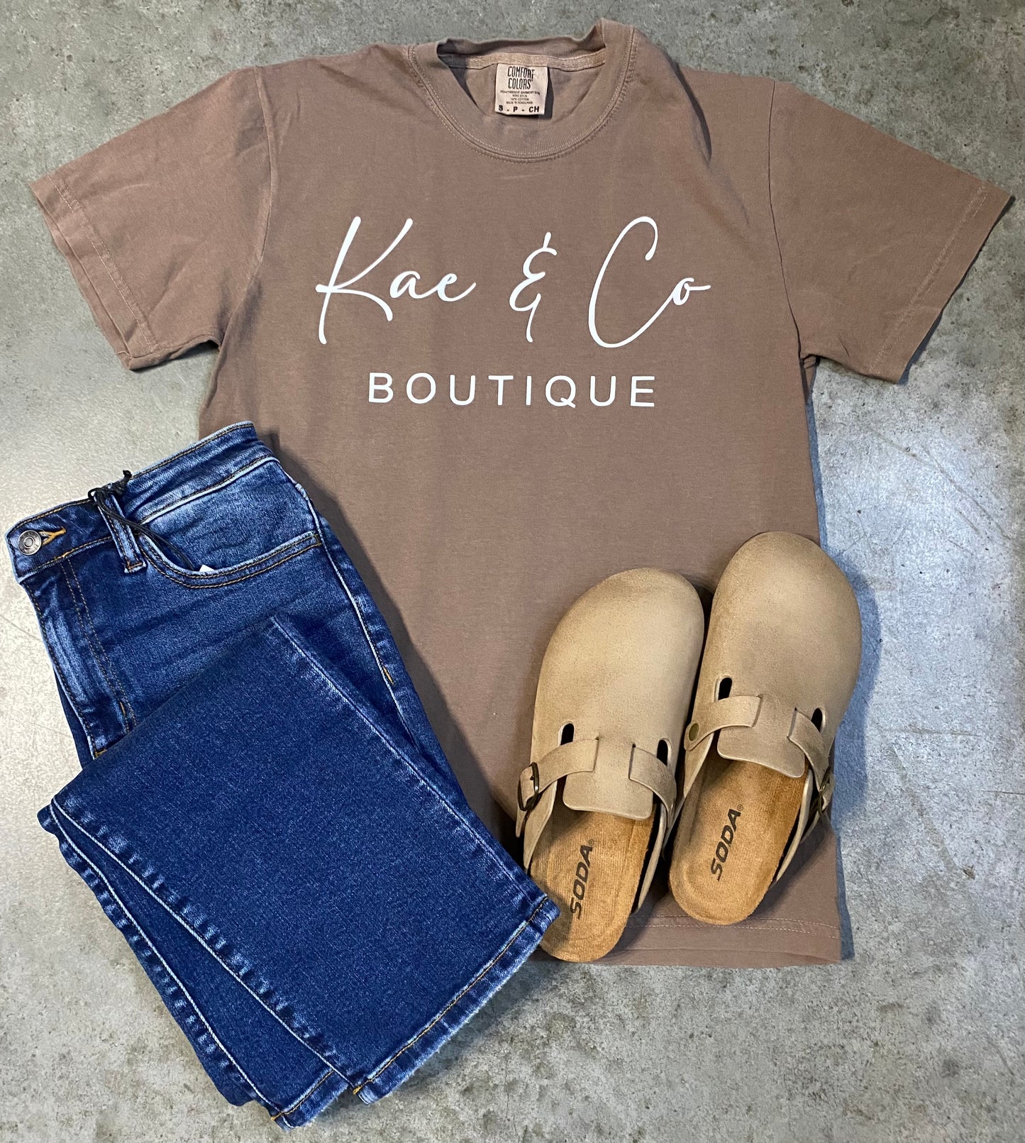 Kae & Co. Graphic Tee in Espresso