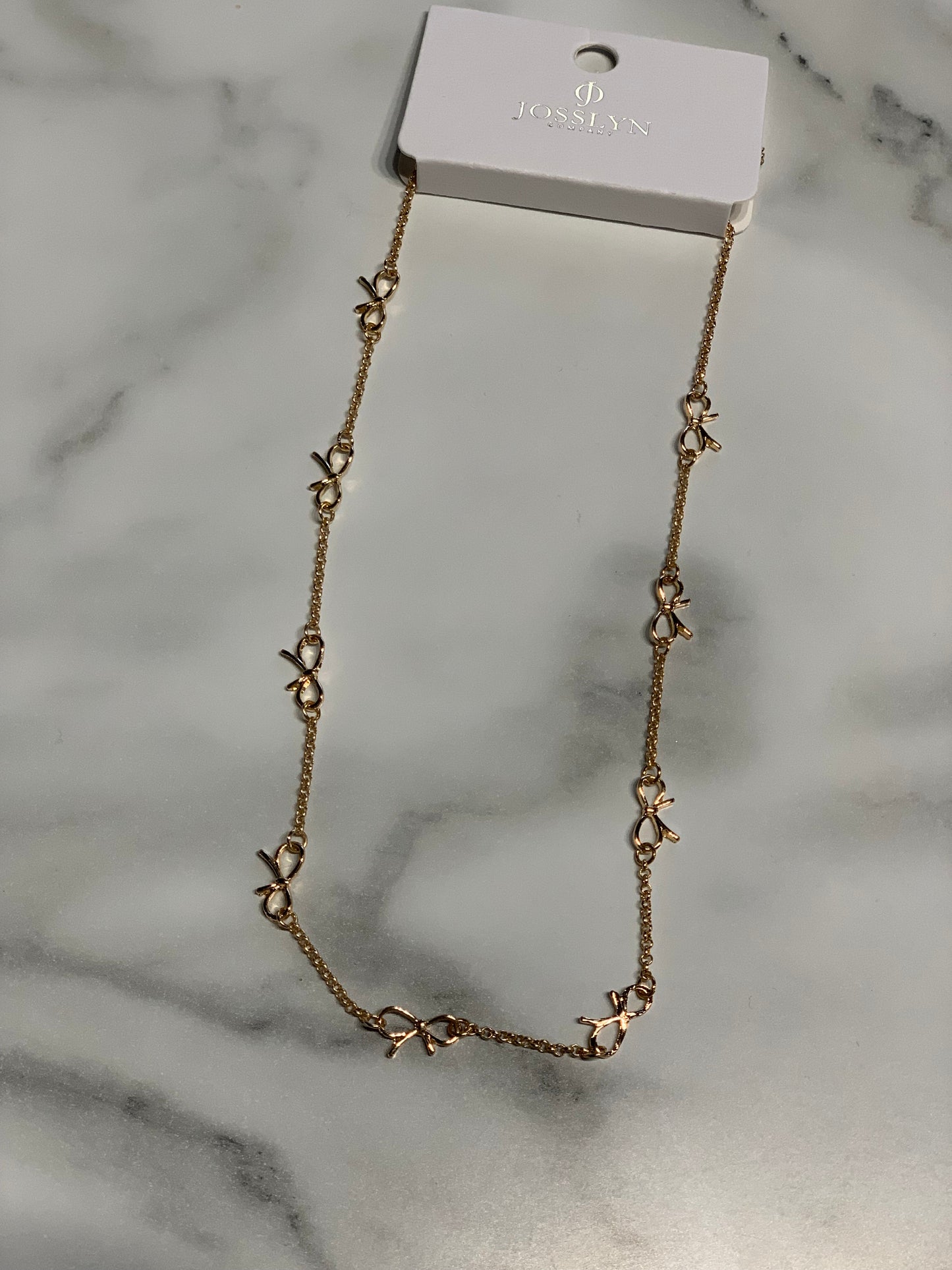 Simply Gold Bow Necklace