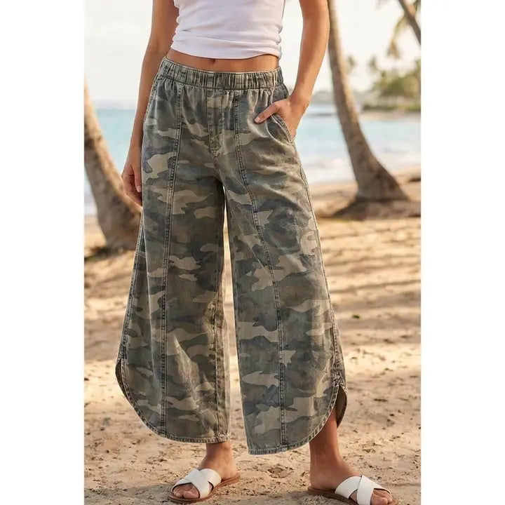 Camo Relaxed Fit Jeans