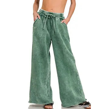 Everyday Fleece Sweat Flares in Dark Green
