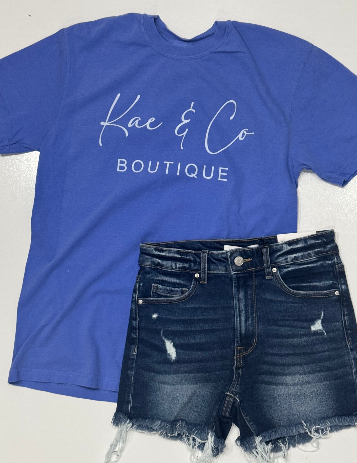 Kae & Co Tee in Flo Blue