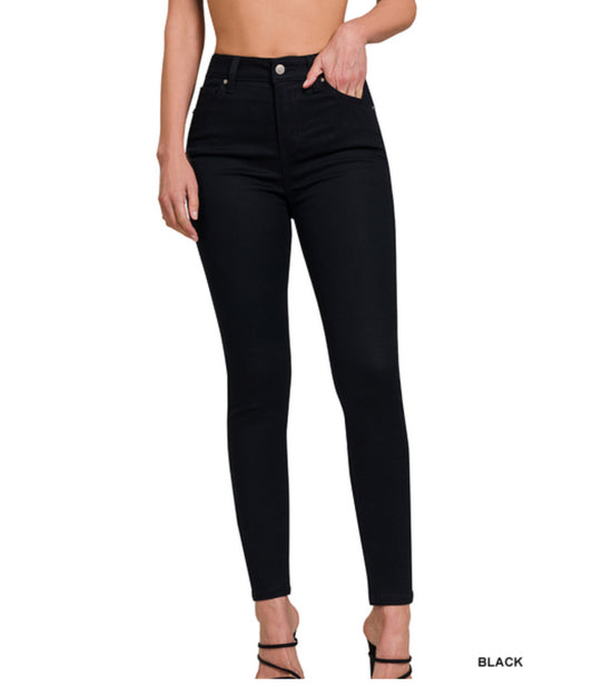 Everyday Colored Pant in Black