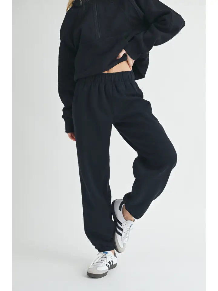Rani Joggers in Black