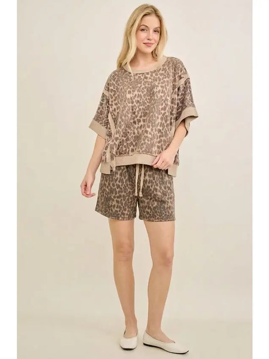 Kat Leopard Shorts in Mocha