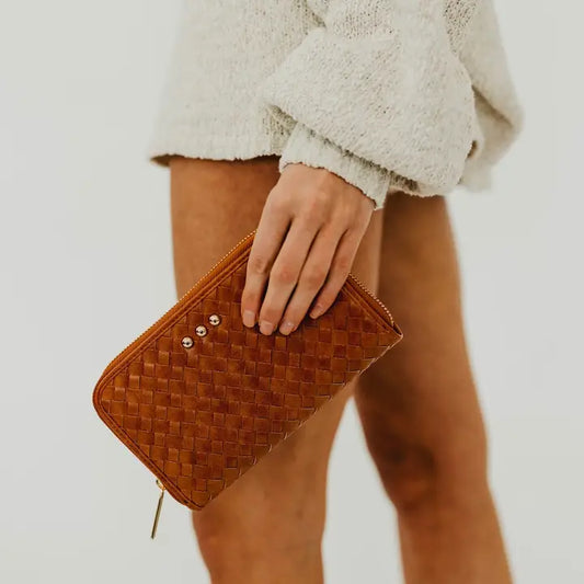 Lenni Woven Wallet in Brown