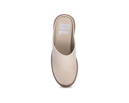 Dirty Laundry™ R-Test Smooth Clogs