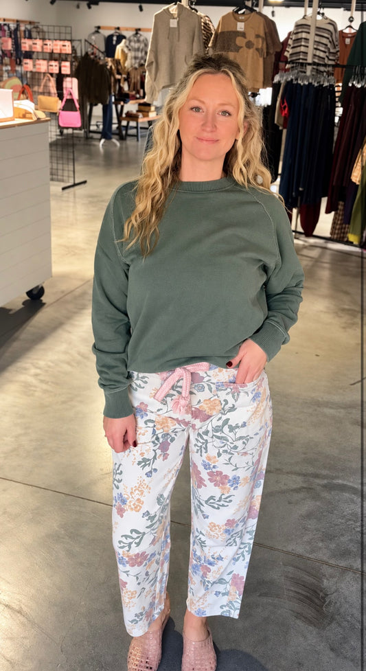 Kallie Pigment Pullover in Olive