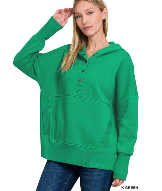 Halee Hooded Pullover in Kelly