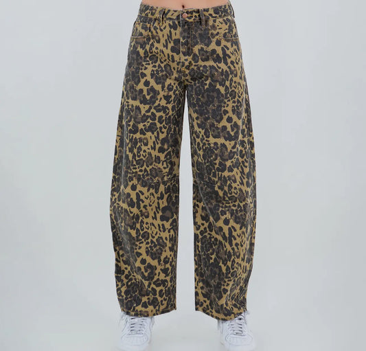 Erin Leopard Barrel Jeans