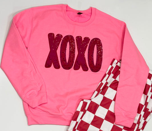 XOXO on Pink Crew