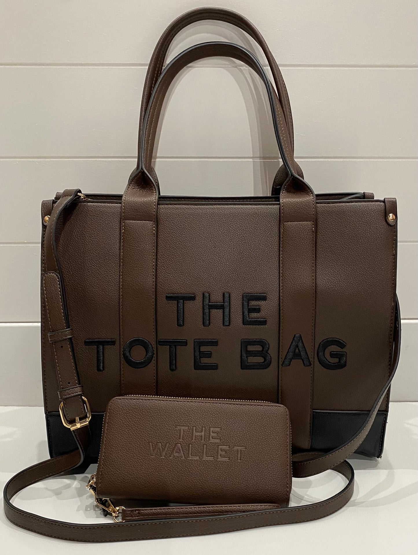 The Tote Bag & Wallet in Coffee