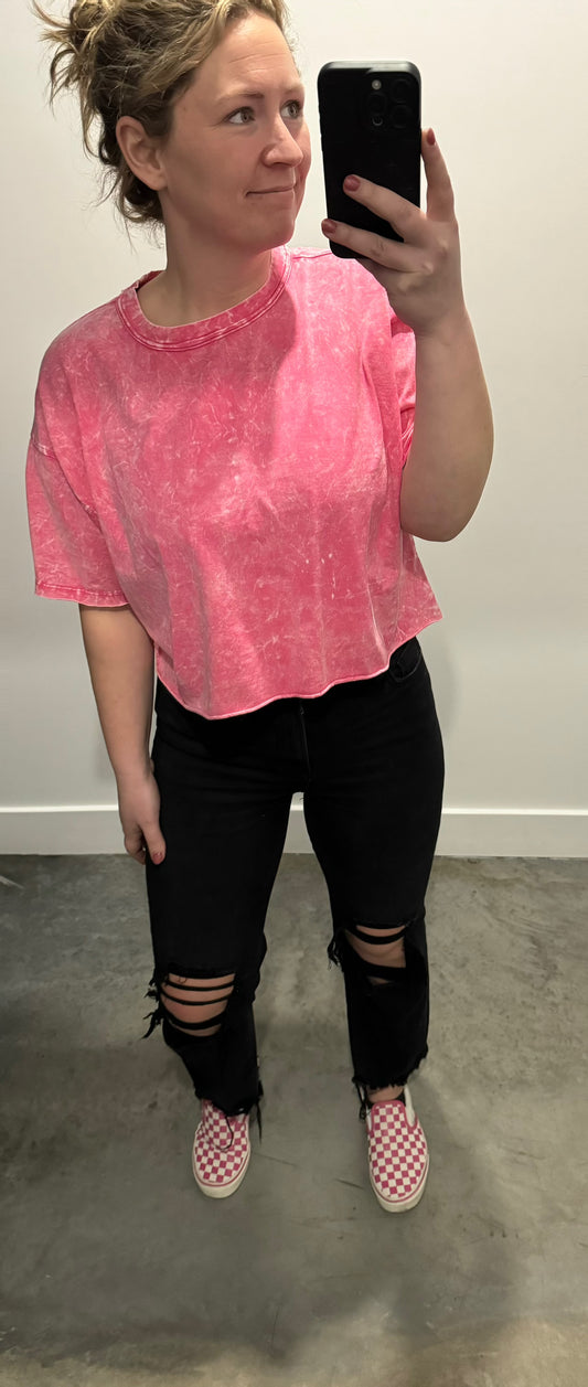 Mineral Wash Cropped Tee in Pink