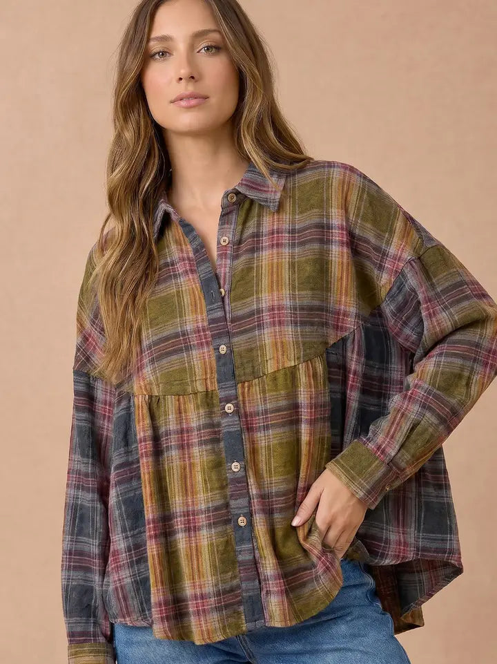 Happy Hues Plaid Top - Curvy