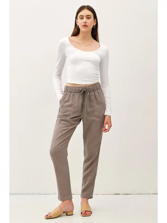 Alyssa Tapered Pants in Earth Grey